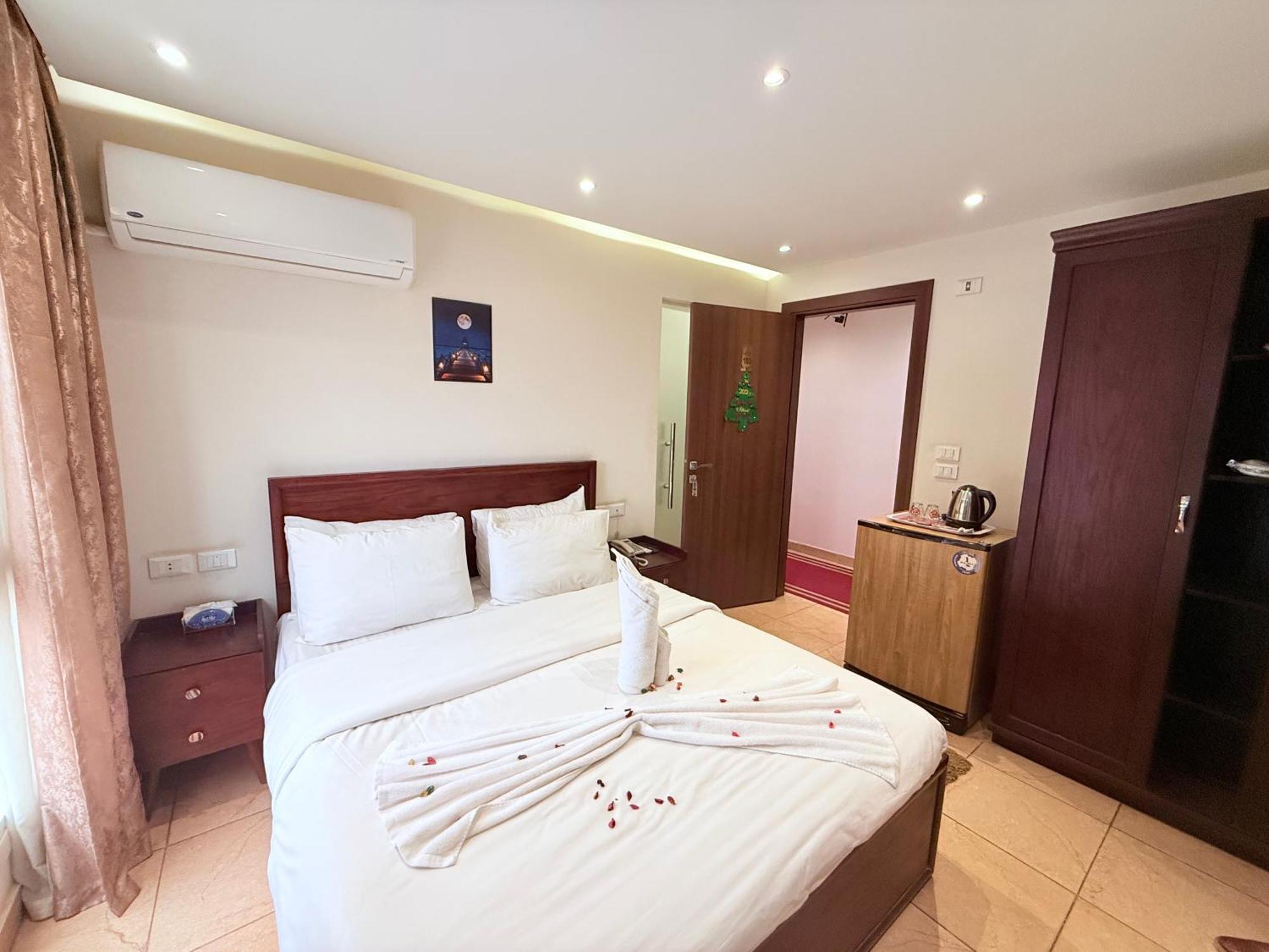 Kafret el-Gabal King Khafren View Inn מראה חיצוני תמונה